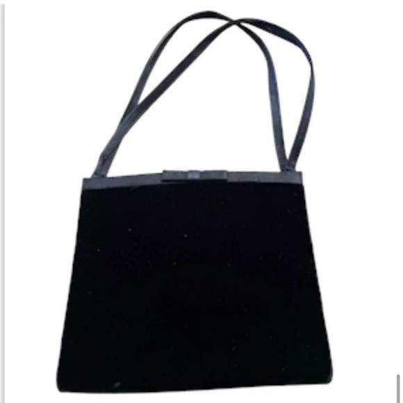 Kenneth Cole | Black Velvet Evening Bag. - Picture 5 of 5